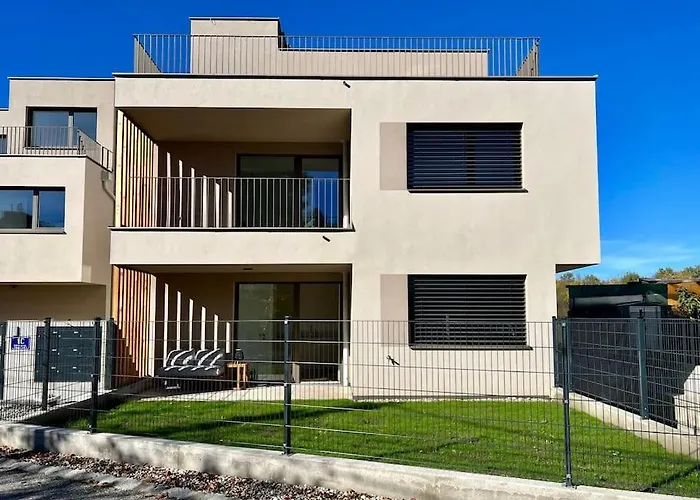 Modern Gardenia_gartenwohnung Alte Donau Апартаменти
